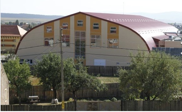 Patinoar de trei milioane de euro într-un sat din România